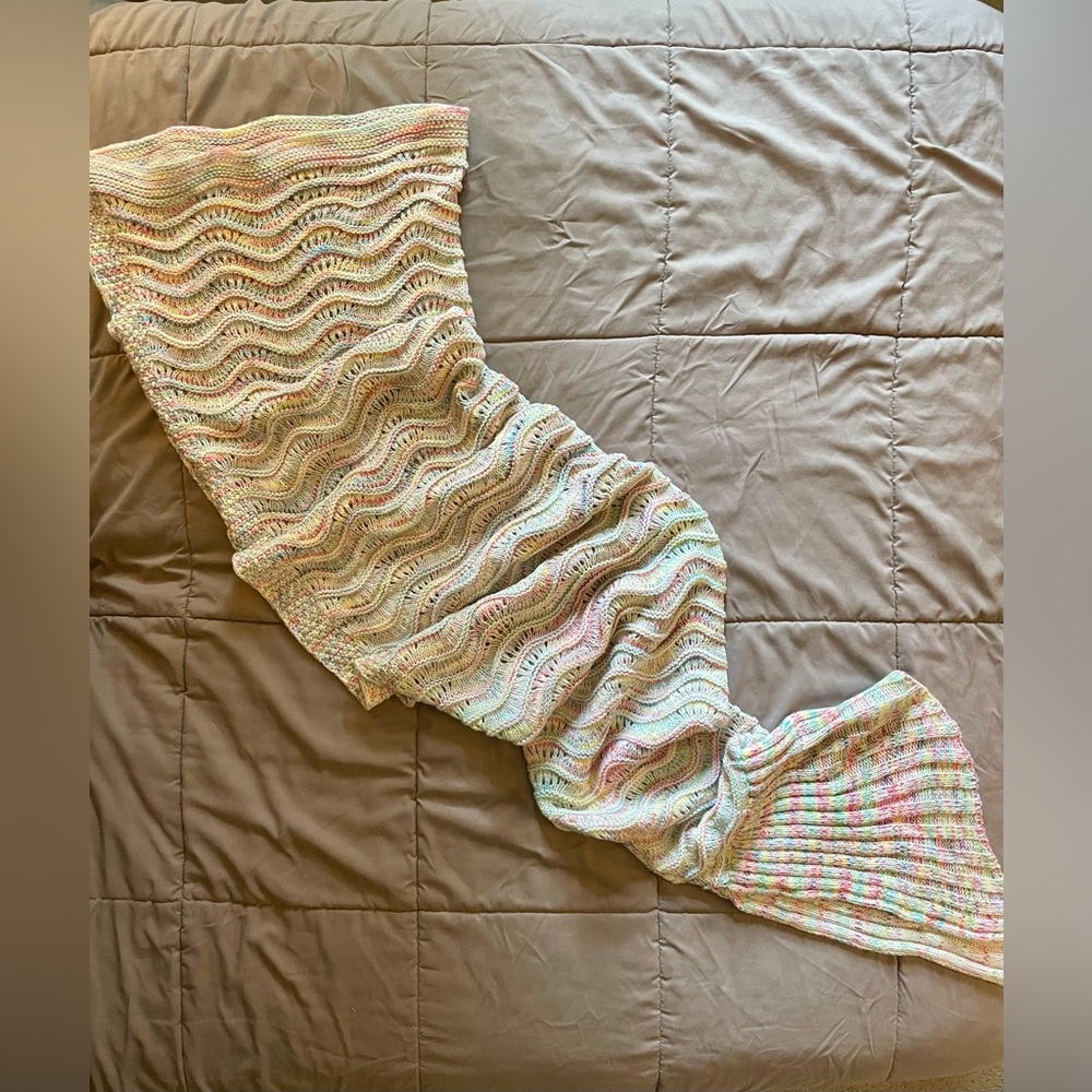 Colorful Mermaid Tail knit lightweight Blanket rainbow colors, beautifully made